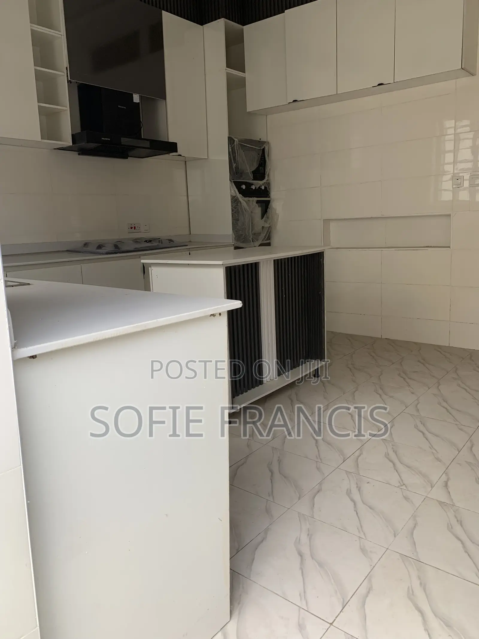 4bdrm Duplex in Vgc for sale