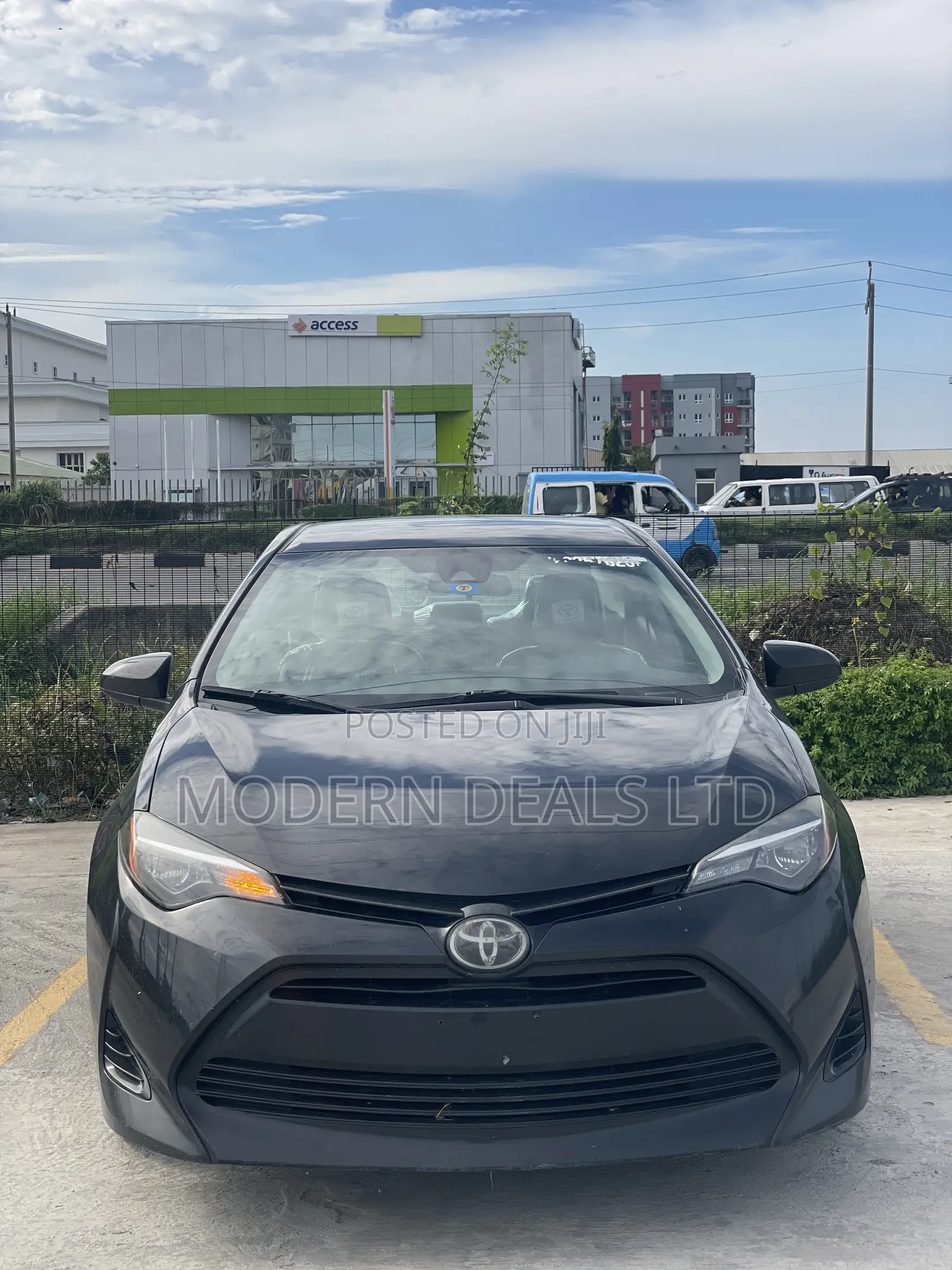 Toyota Corolla LE Eco (1.8L 4cyl 2A) 2018 Black
