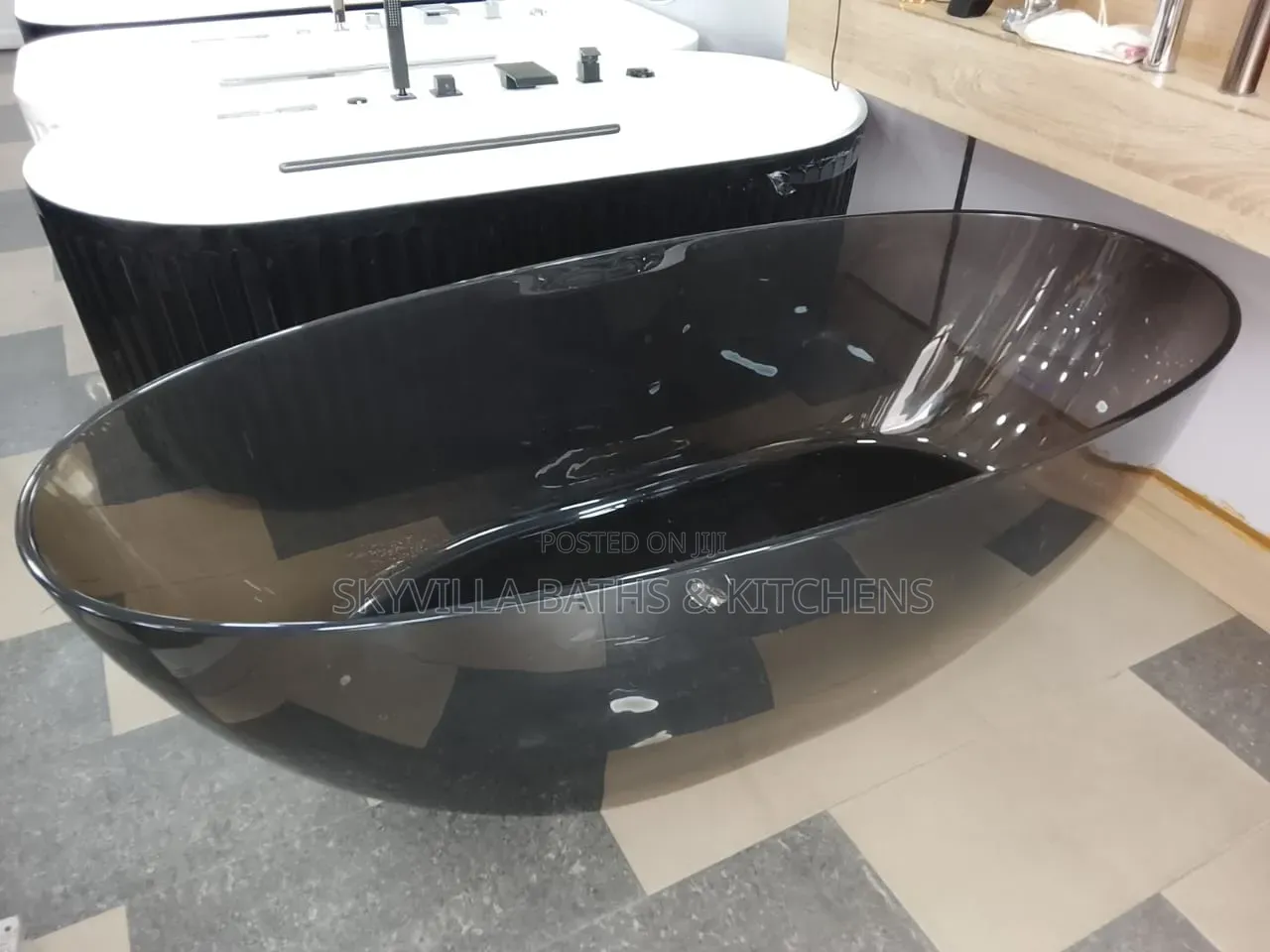 The Ultimate Smoked Translucent Freestanding
Bathtub