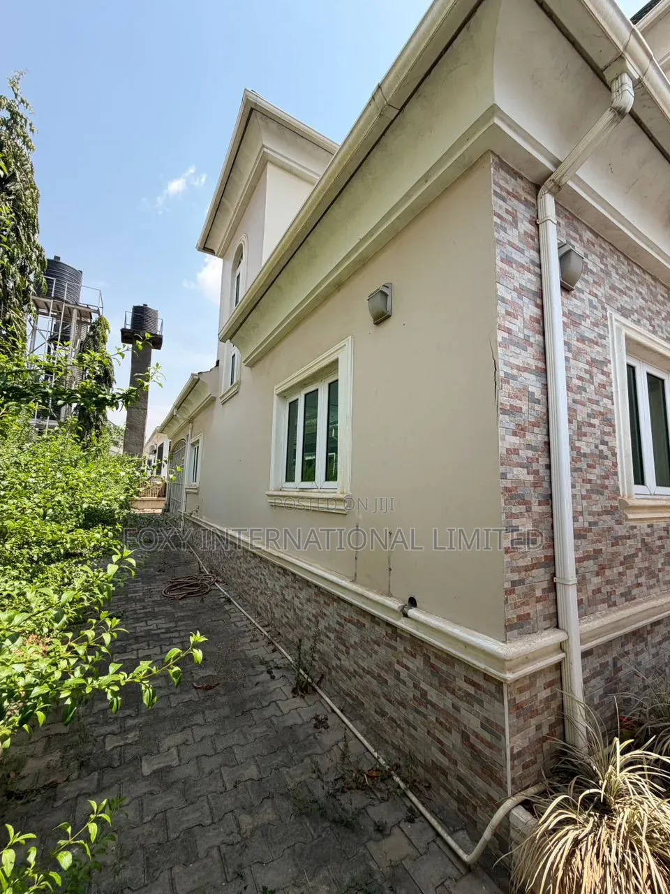 Furnished 3bdrm Duplex in River Park, FHA for sale