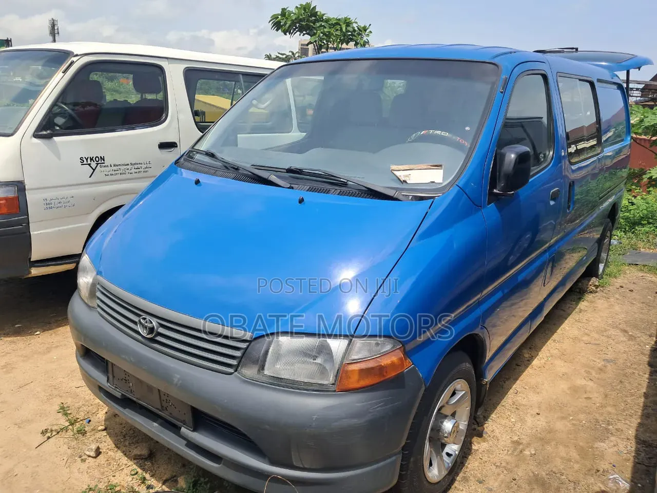 Toyota HiAce 2010 Blue