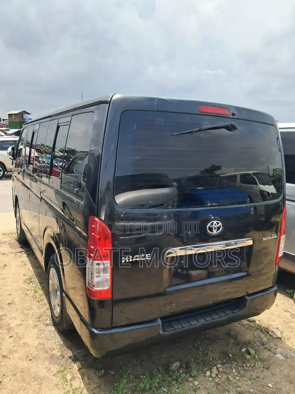 Toyota HiAce 2015 Black