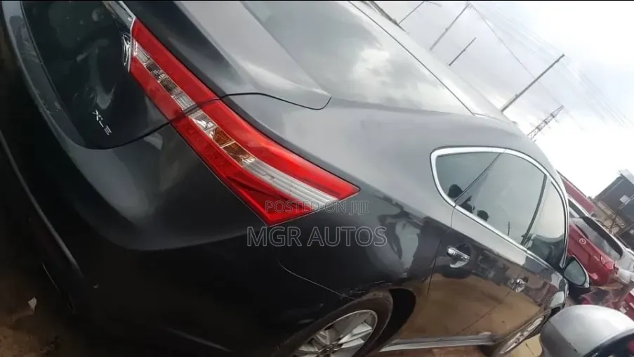 Toyota Avalon 2013 Gray