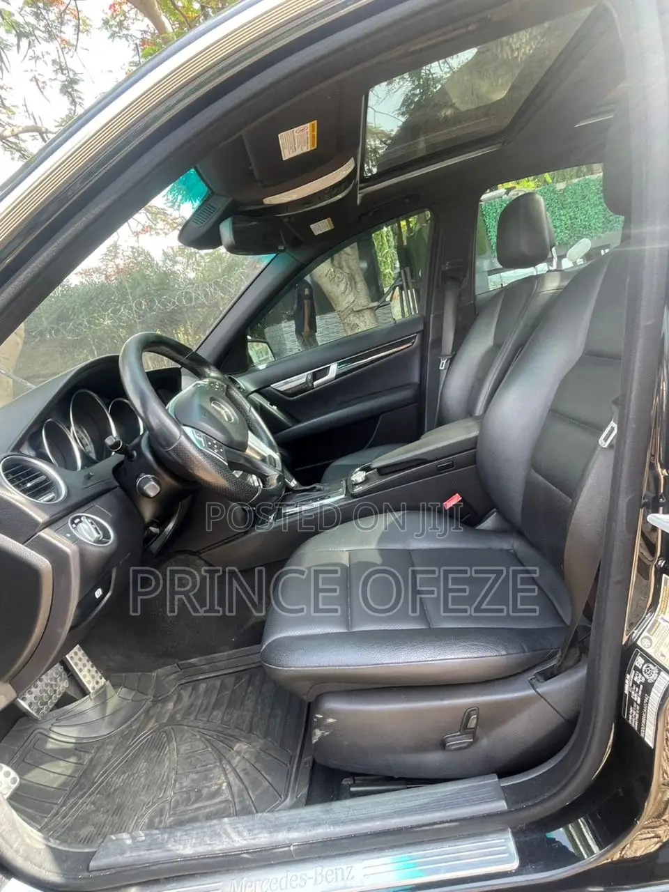 Mercedes-Benz C300 2012 Black