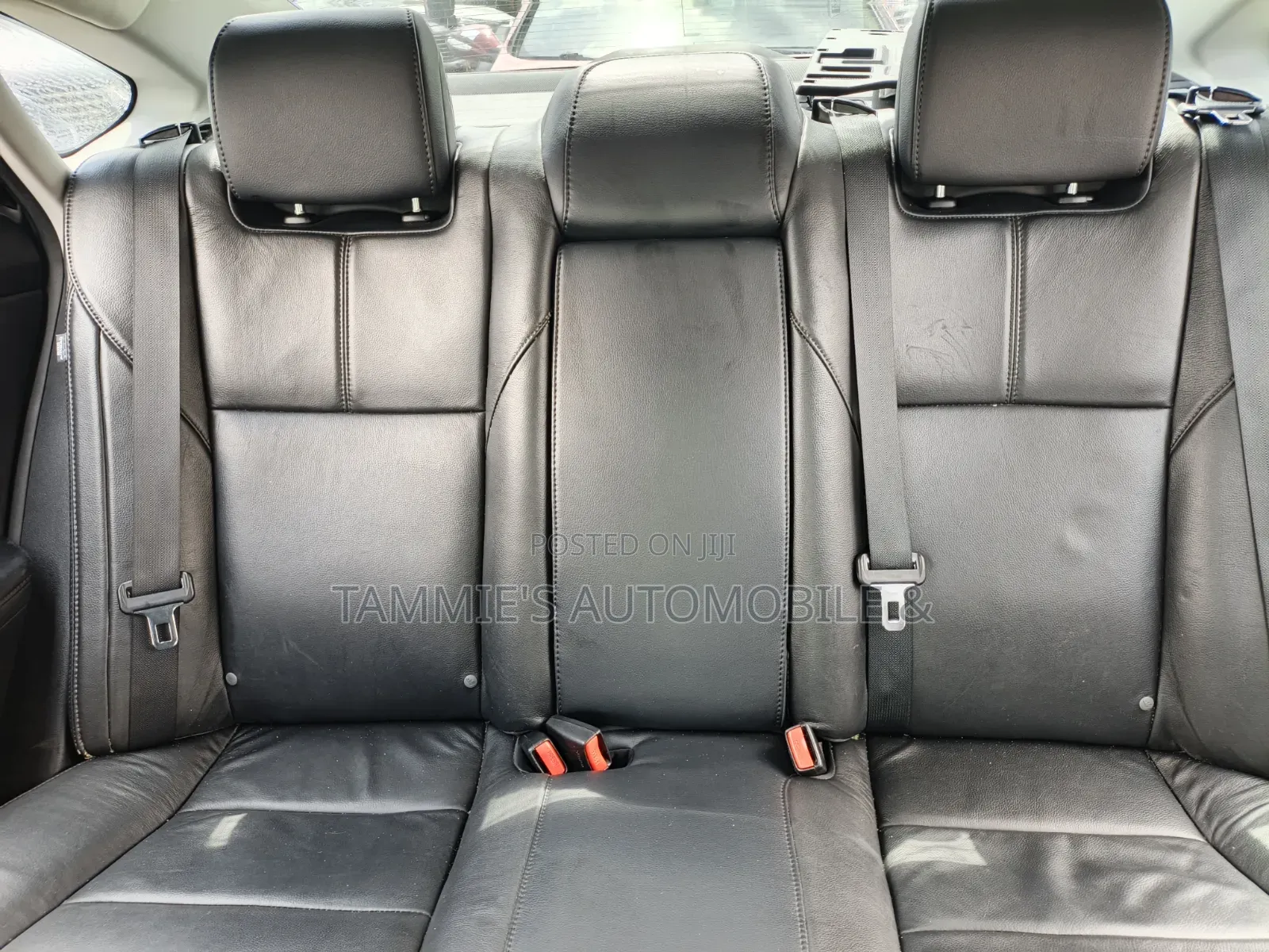 Toyota Avalon XLE 4dr Sedan (3.5L 6cyl 6A) 2014 Silver