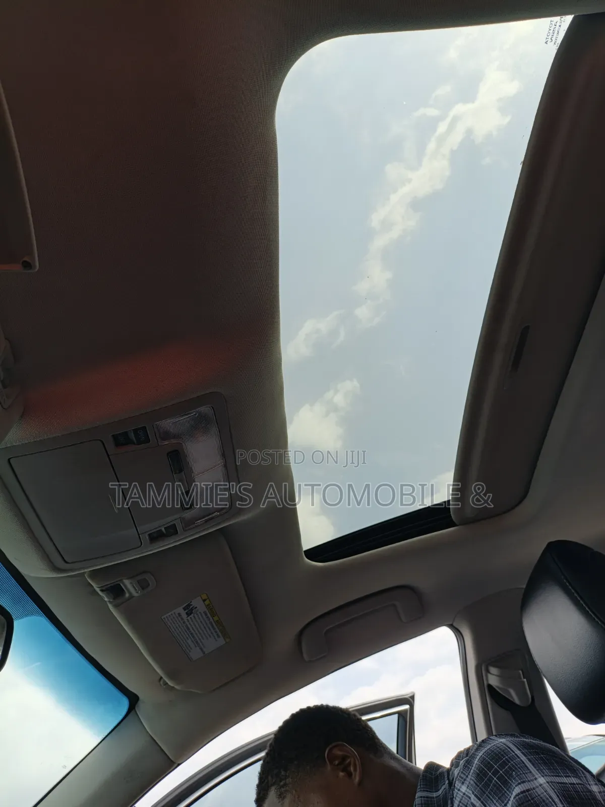 Toyota Avalon XLE 4dr Sedan (3.5L 6cyl 6A) 2014 Silver