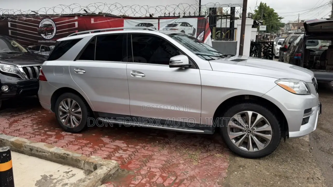 Mercedes-Benz M Class ML350 4MATIC 4dr SUV AWD (3.5L 6cyl 7A) 2014