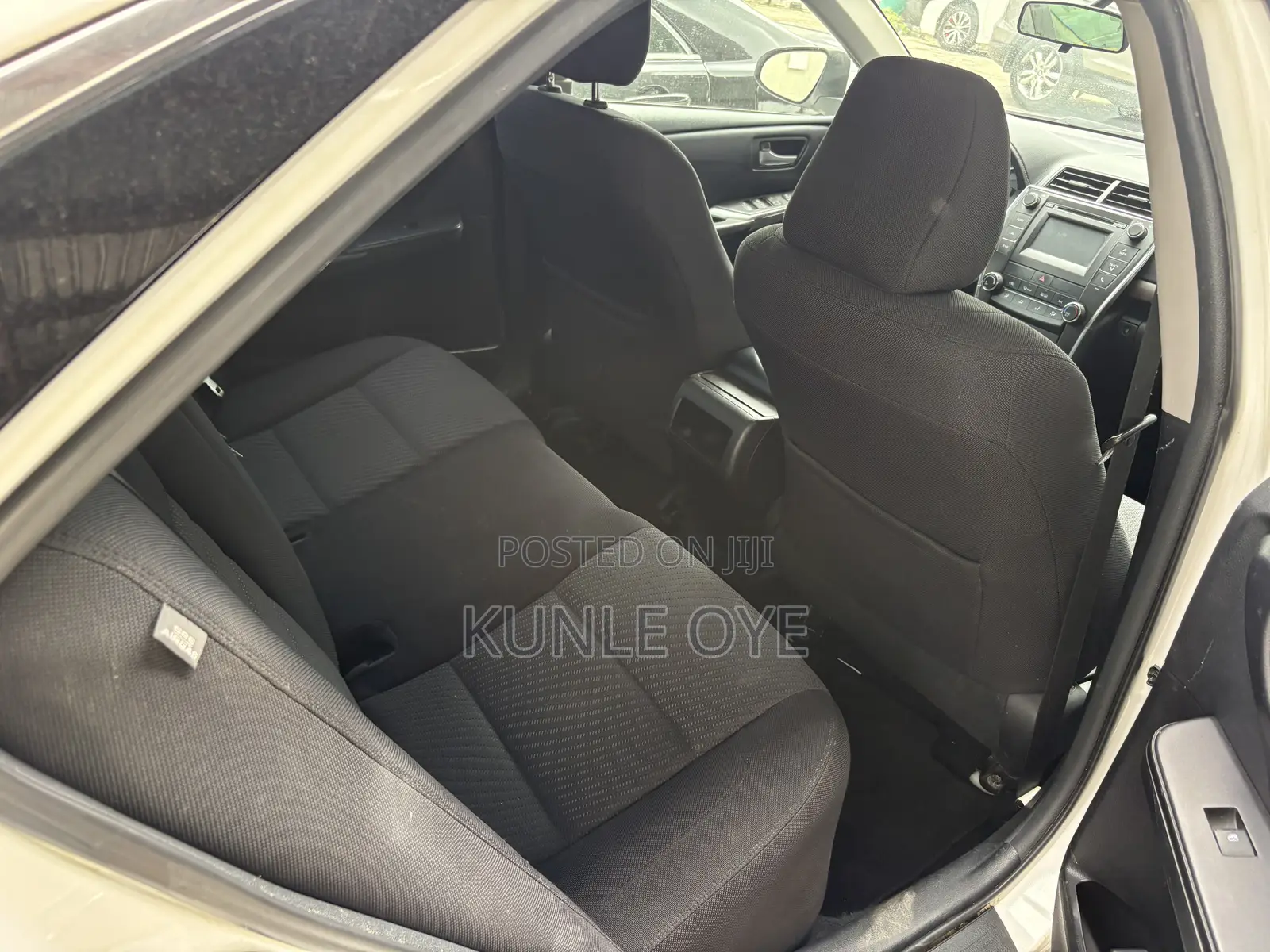 Toyota Camry LE 4dr Sedan (2.5L 4cyl 6A) 2017 White