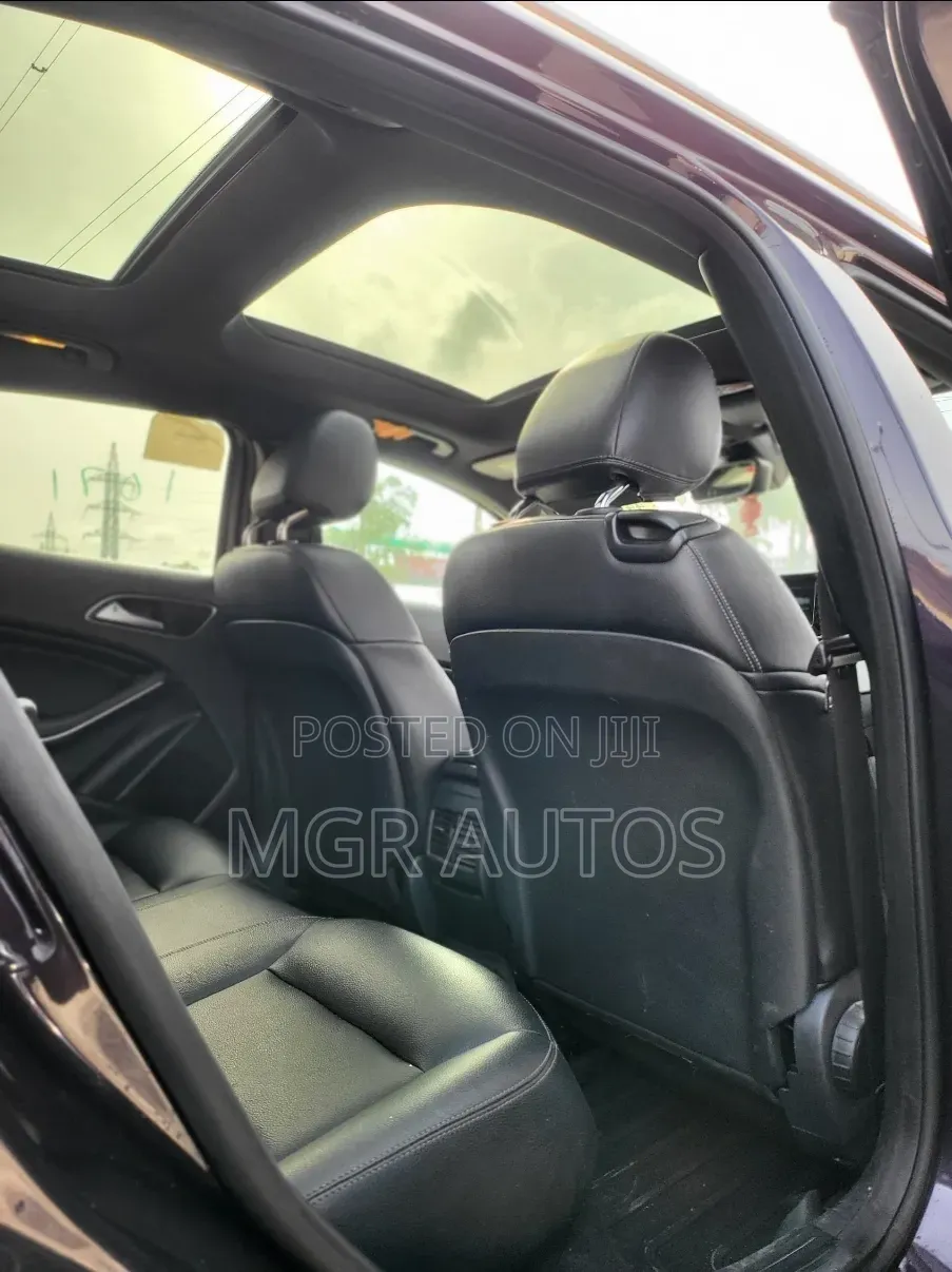 Mercedes-Benz GLA 250 2016 Maroon