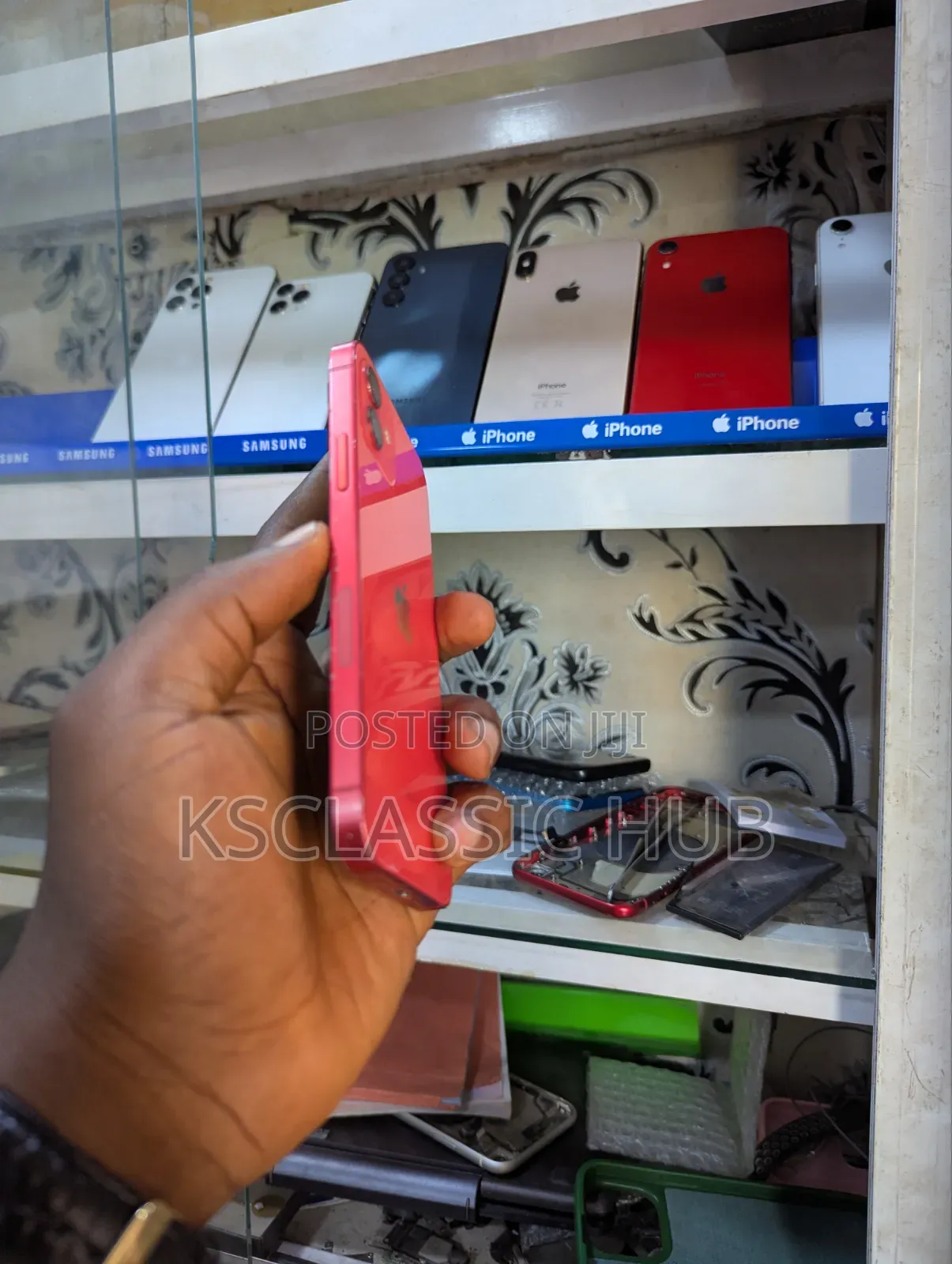 Apple iPhone 12 64 GB Red
