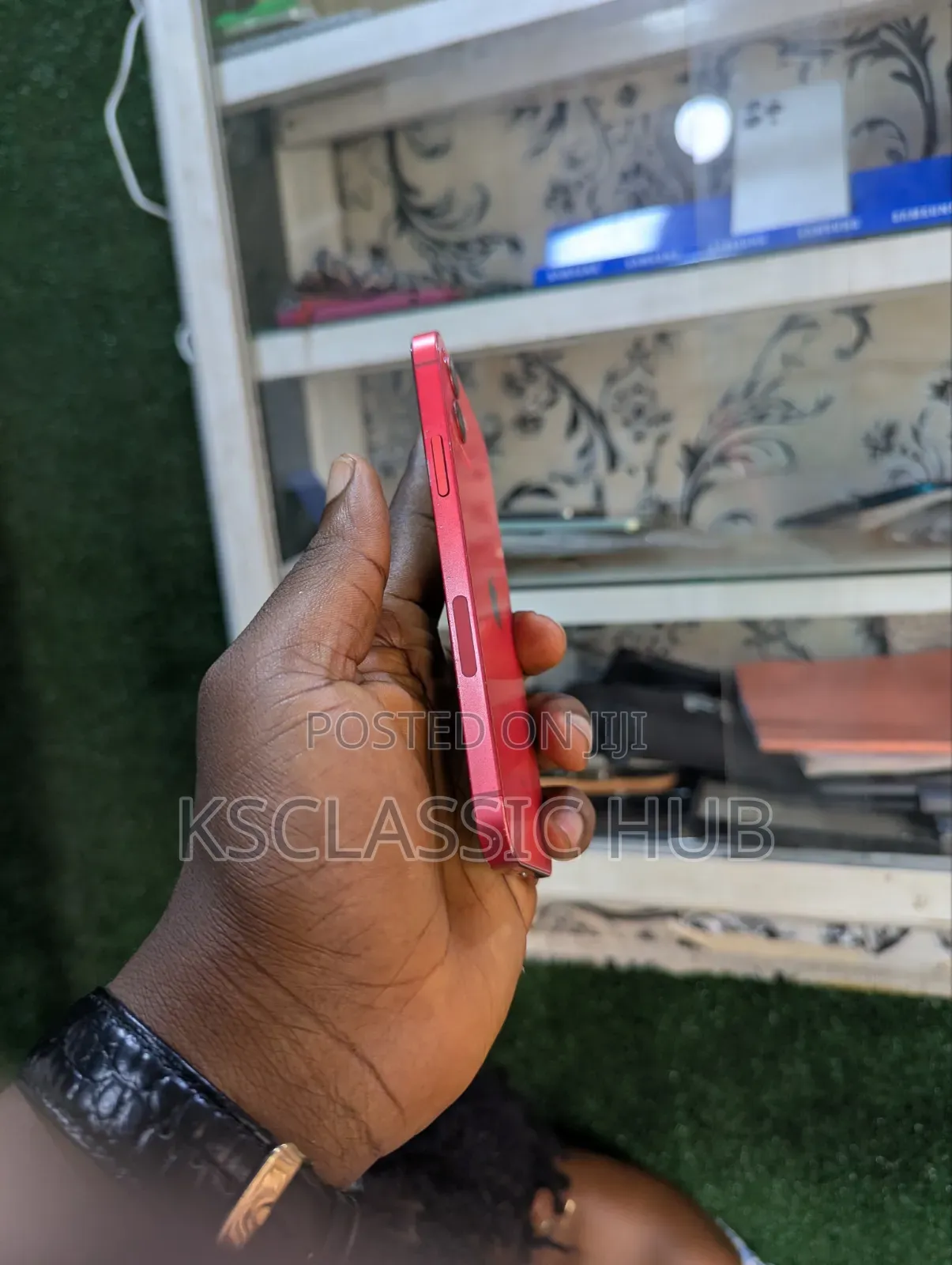 Apple iPhone 12 64 GB Red