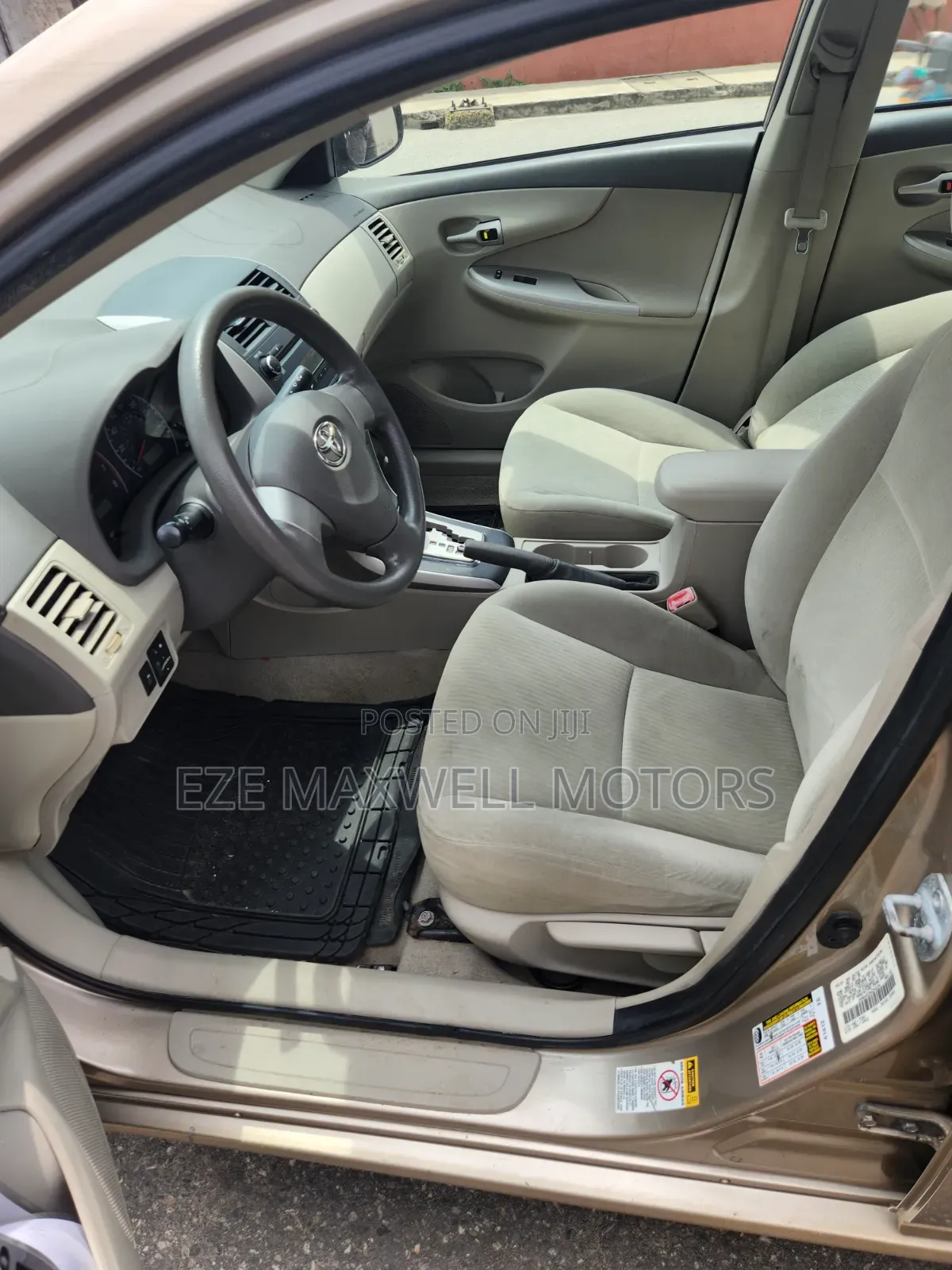 Toyota Corolla 2010 Gold