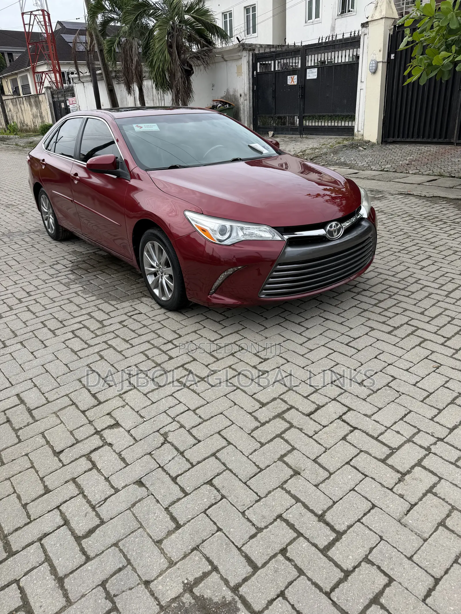 Toyota Camry XLE 4dr Sedan (2.5L 4cyl 6A) 2015 Burgundy