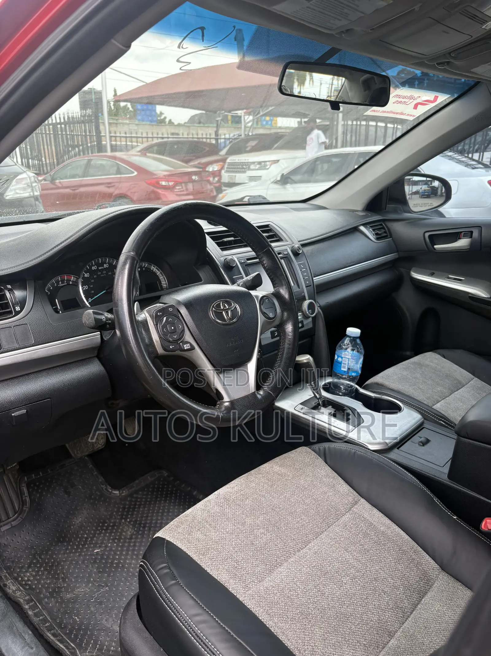 Toyota Camry SE 4dr Sedan (2.5L 4cyl 6A) 2013 Red