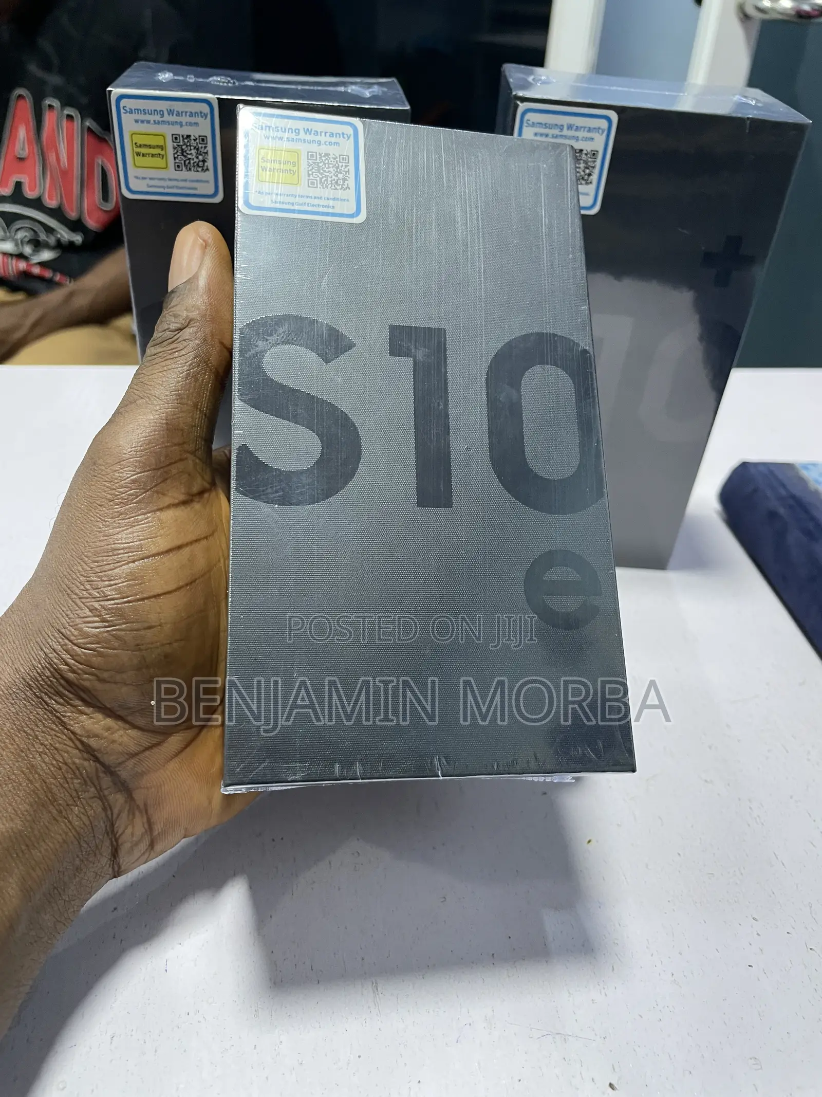 New Samsung Galaxy S10e 128 GB