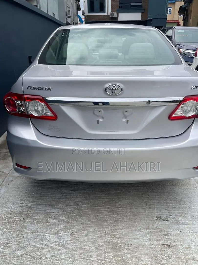 Toyota Corolla 2012 Silver