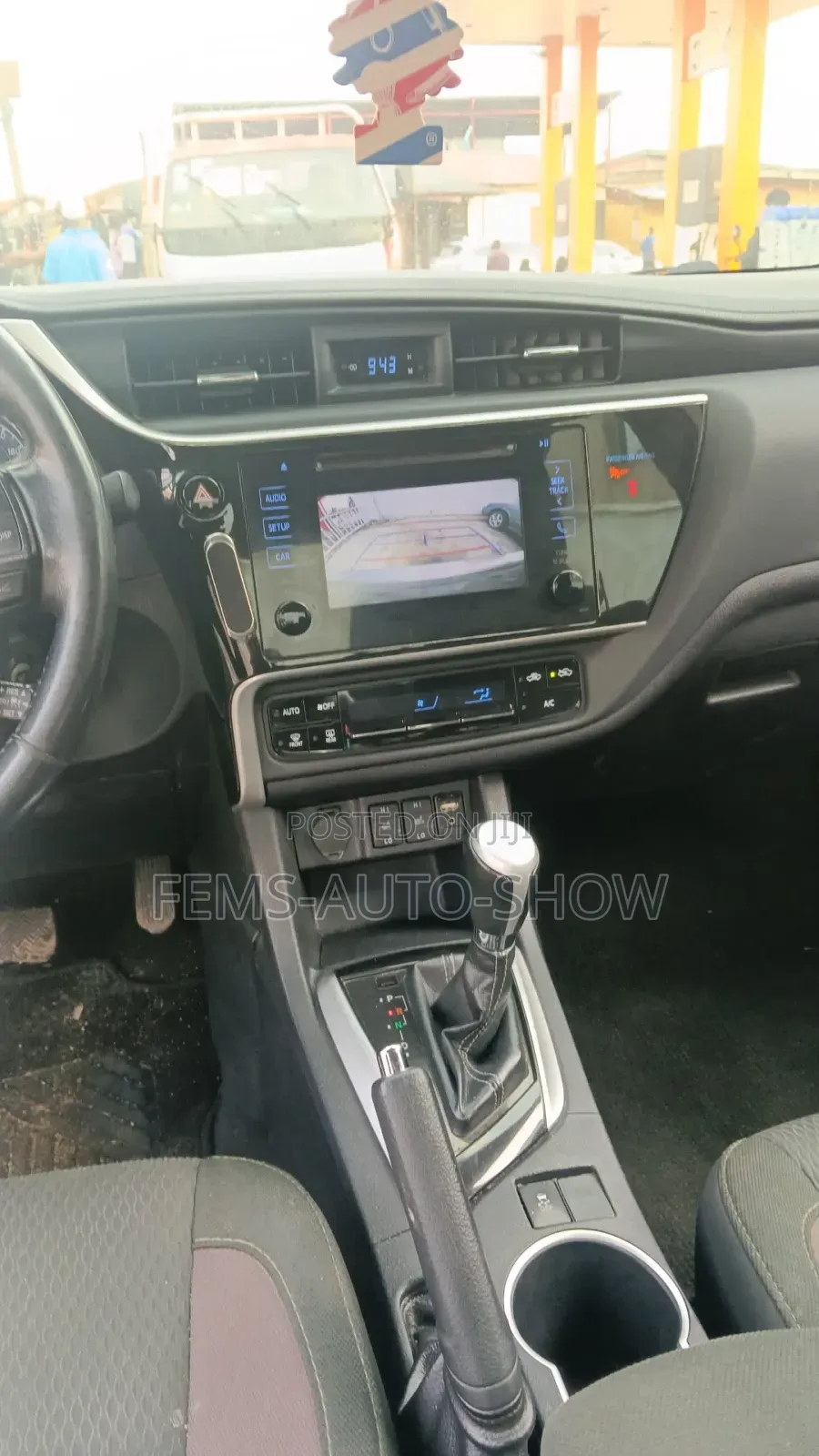 Toyota Corolla LE Eco (1.8L 4cyl 2A) 2019 Gray