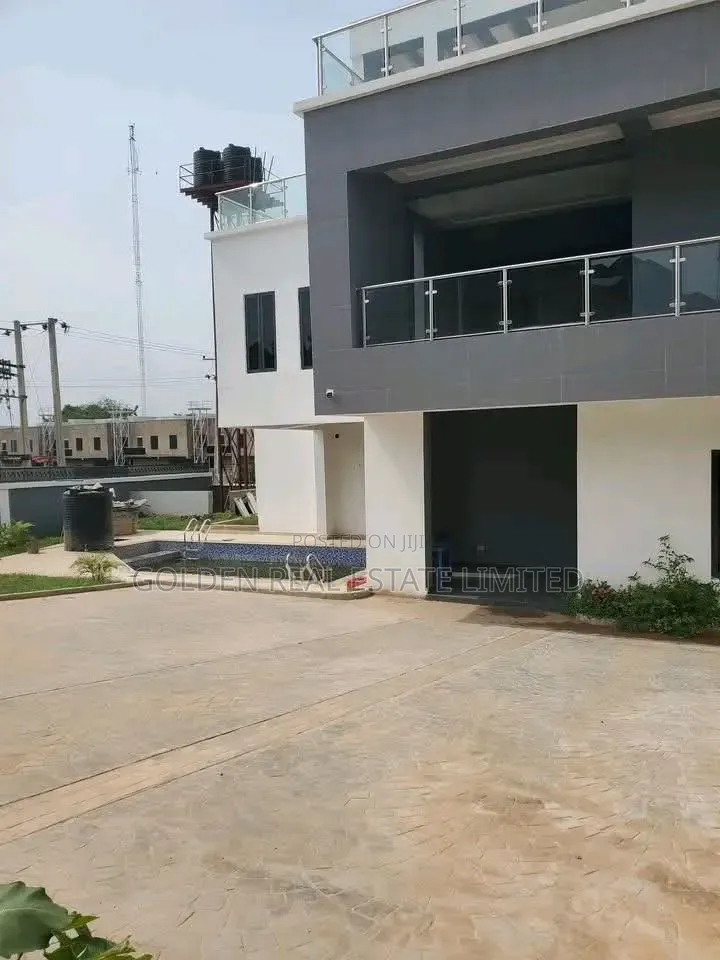 5bdrm Duplex in Lokogoma for sale