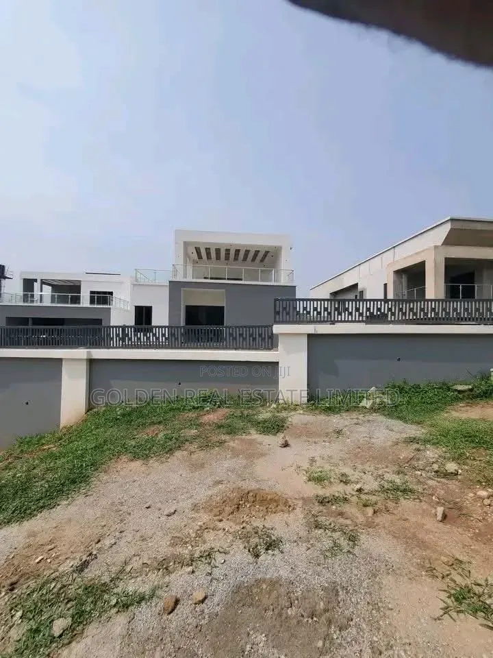 5bdrm Duplex in Lokogoma for sale