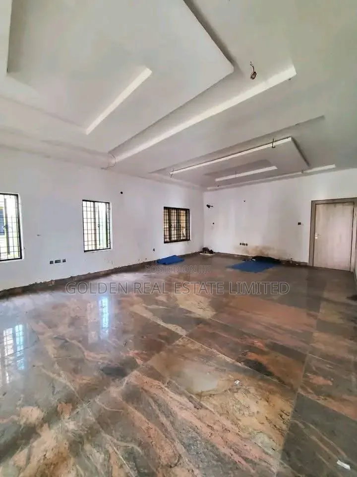 5bdrm Duplex in Asokoro for sale