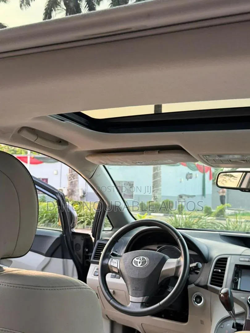 Toyota Venza V6 2009 Gray