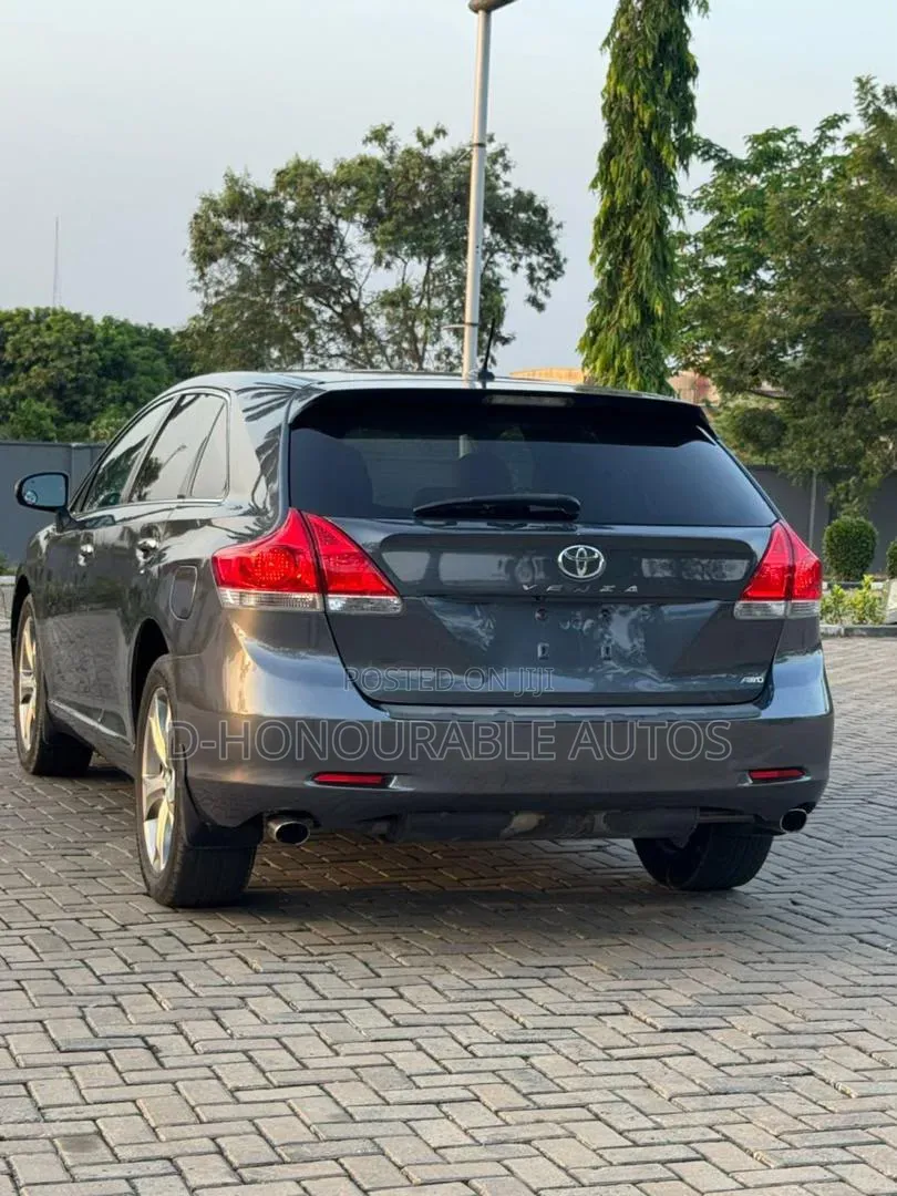 Toyota Venza V6 2009 Gray