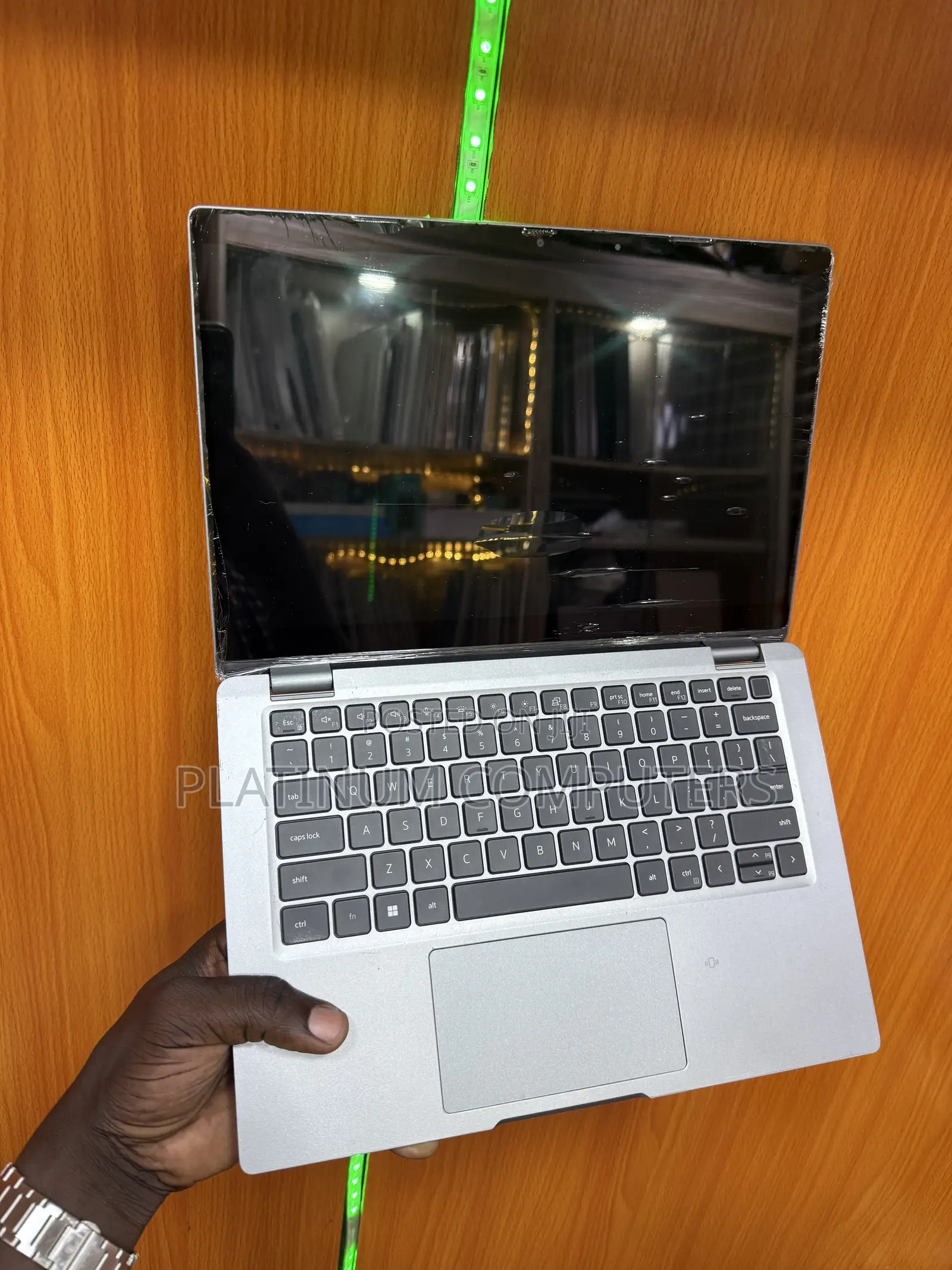 Laptop Dell Latitude 5320 16GB Intel Core i7 SSD 256GB
