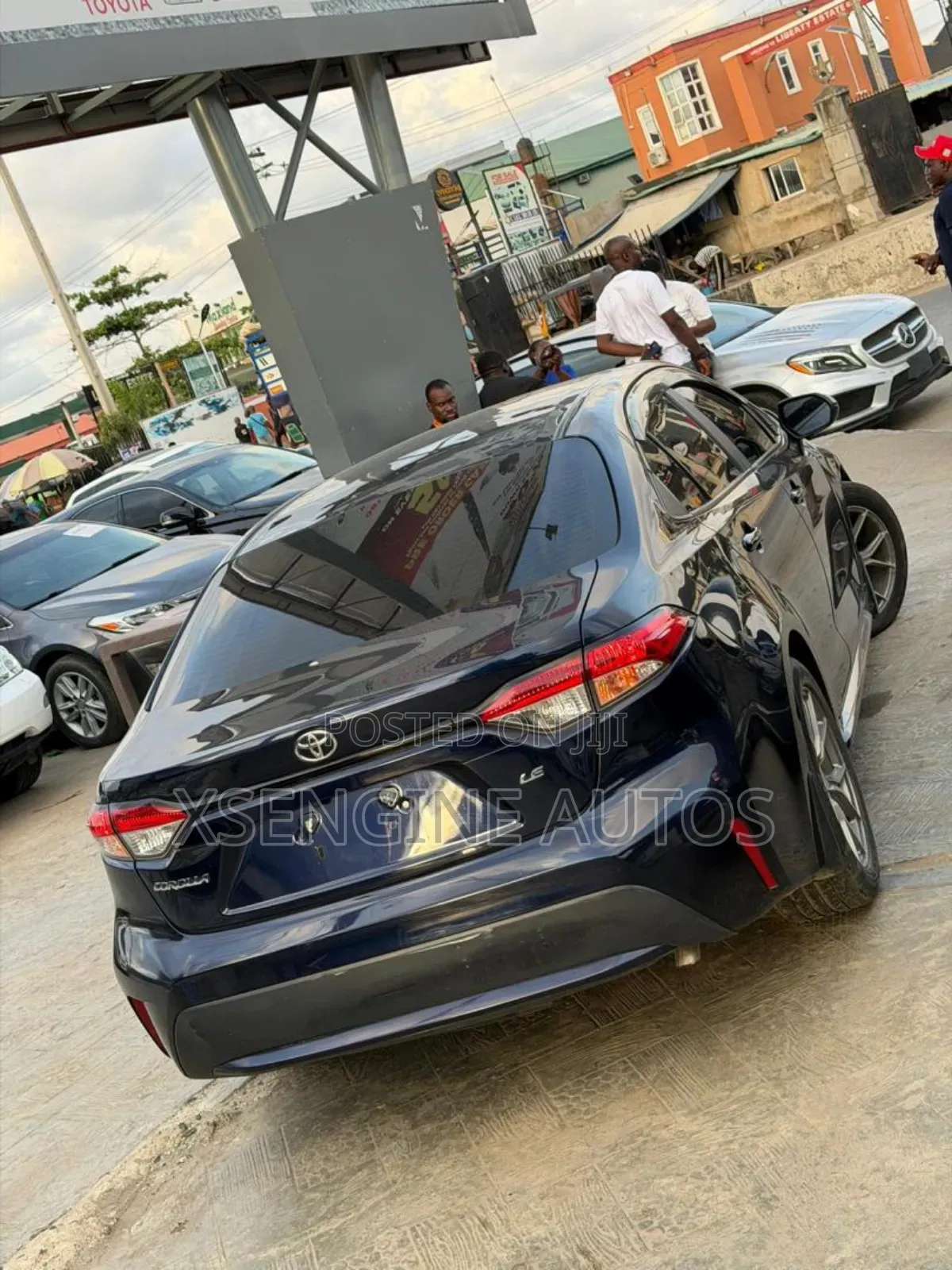 Toyota Corolla LE 2020 Blue
