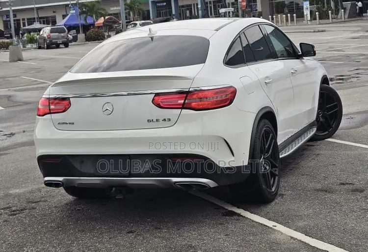 Mercedes-Benz GLE-Class AMG GLE 43 4MATIC 2017 White