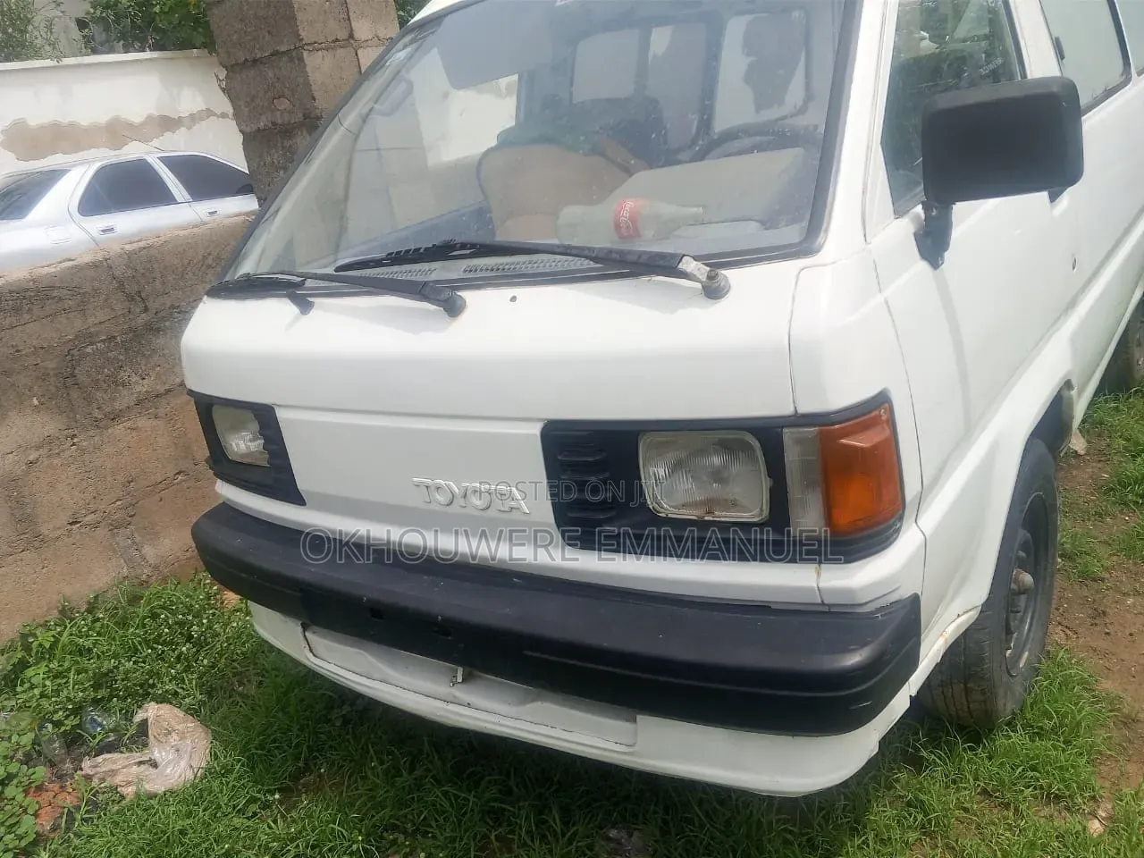 Toyota HiAce 1992 White