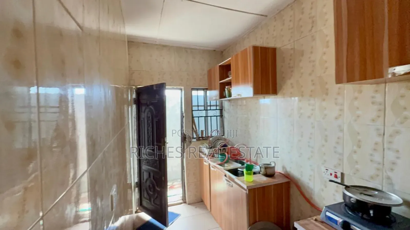 3bdrm Block of Flats in Tipper, Ibadan for sale