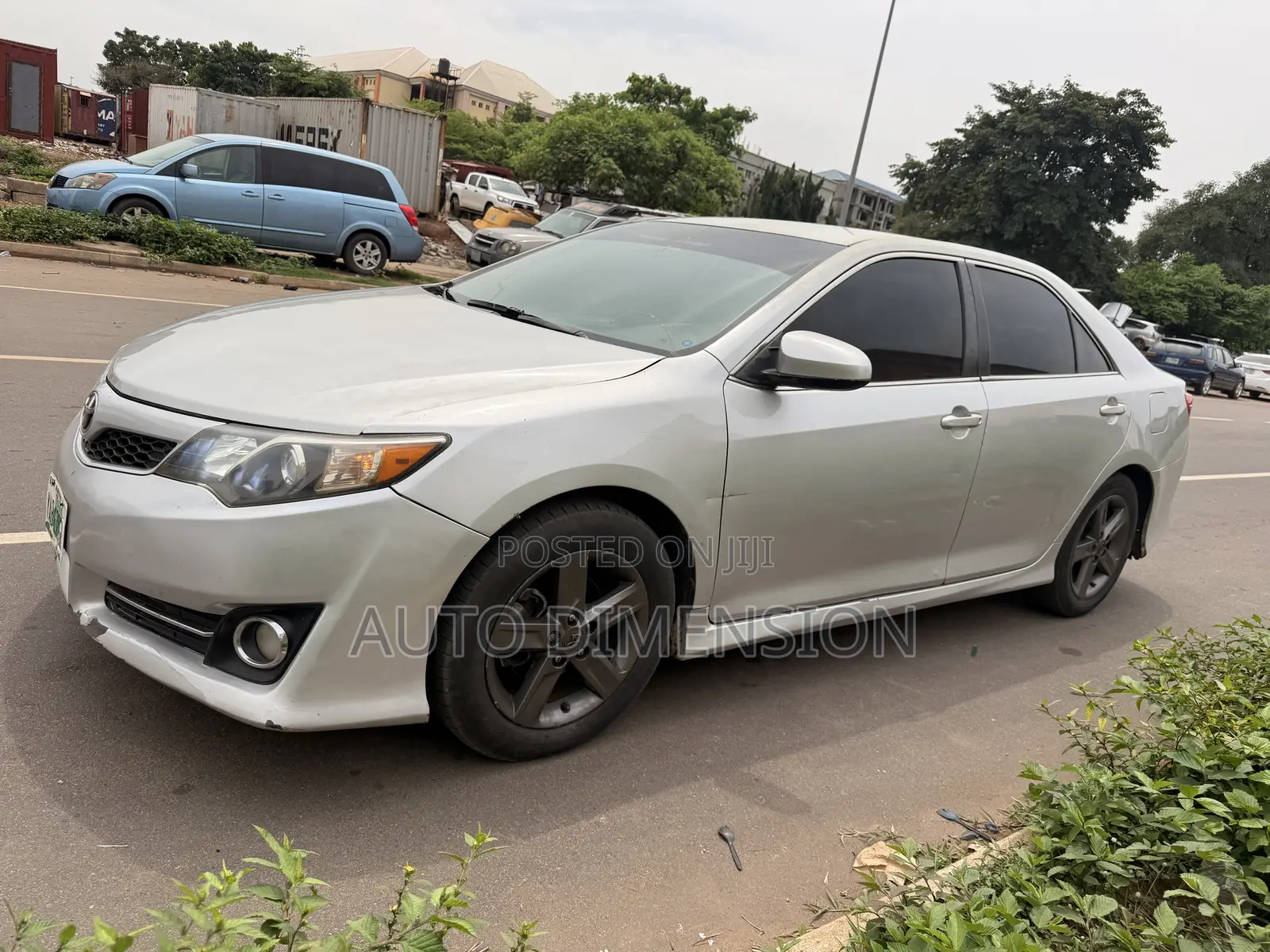 Toyota Camry SE 4dr Sedan (2.5L 4cyl 6A) 2013 Silver