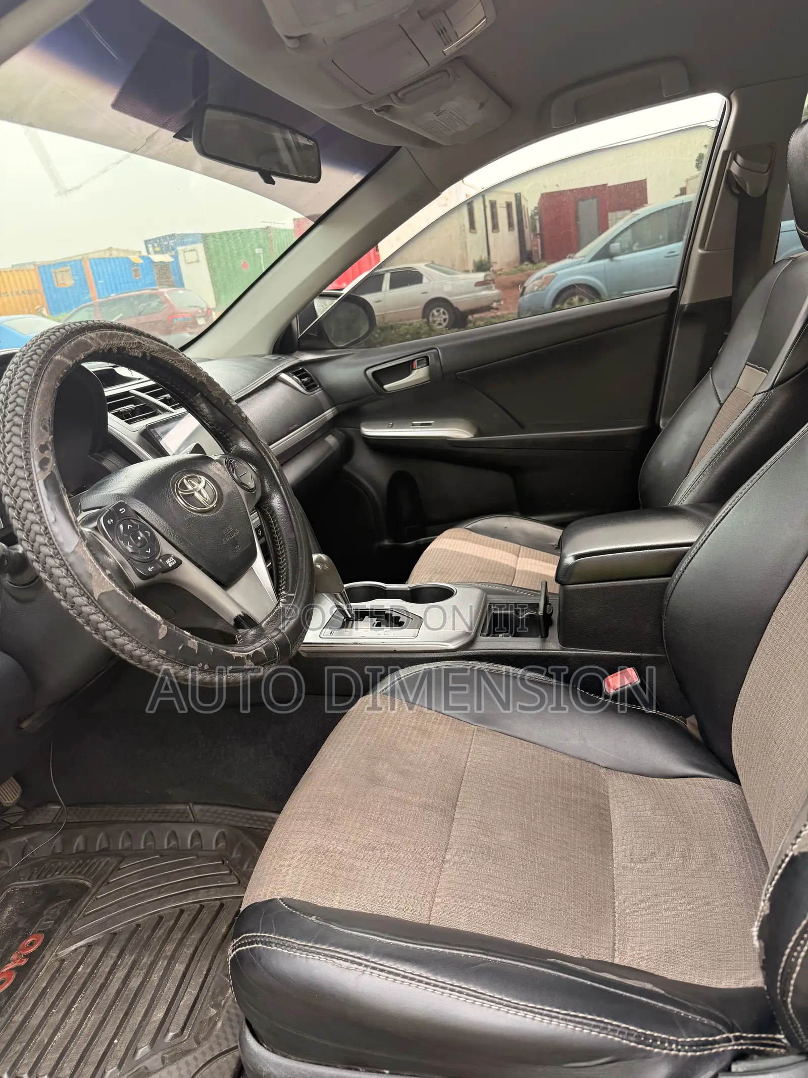 Toyota Camry SE 4dr Sedan (2.5L 4cyl 6A) 2013 Silver