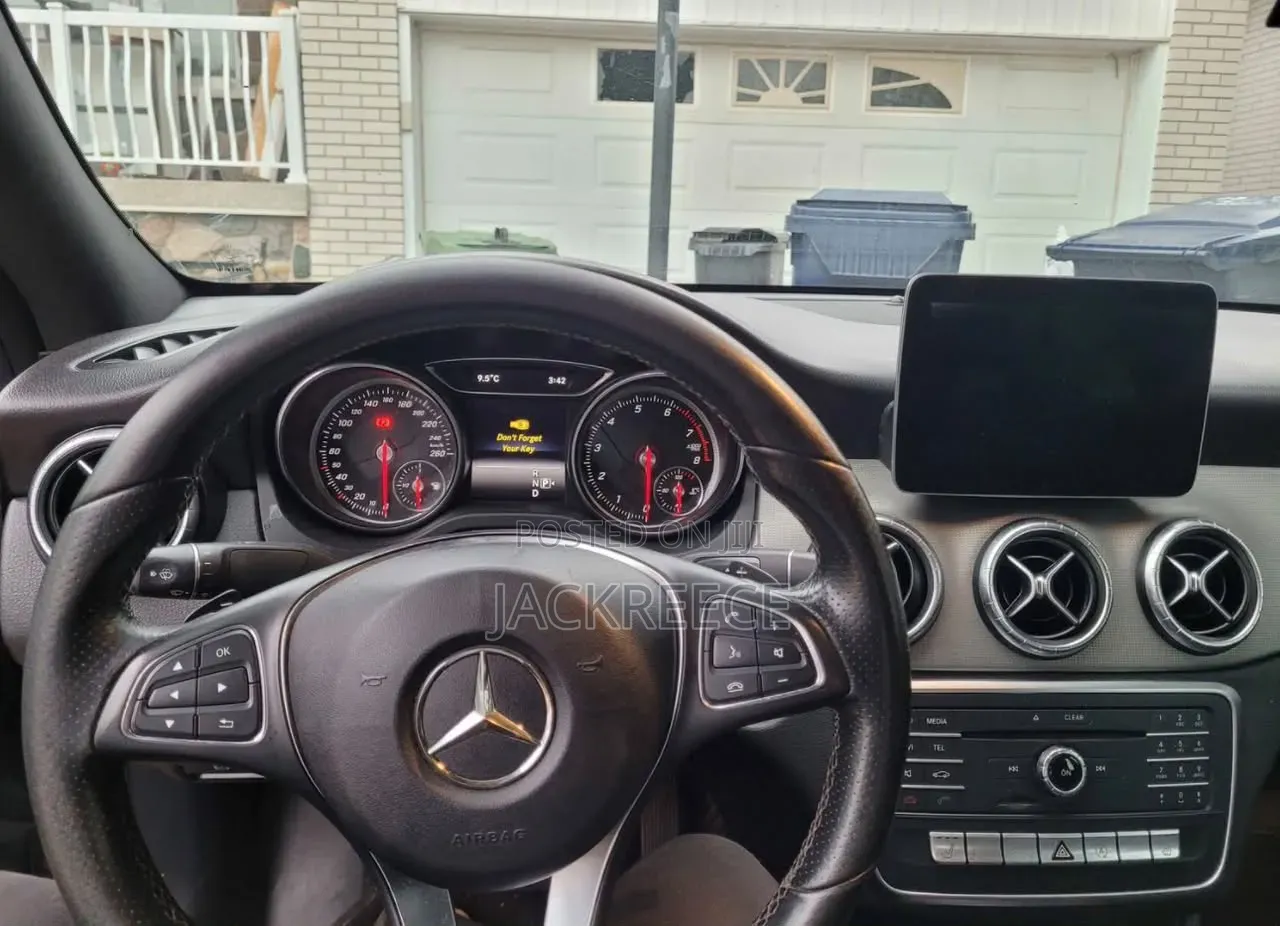 Mercedes-Benz CL 2018 White