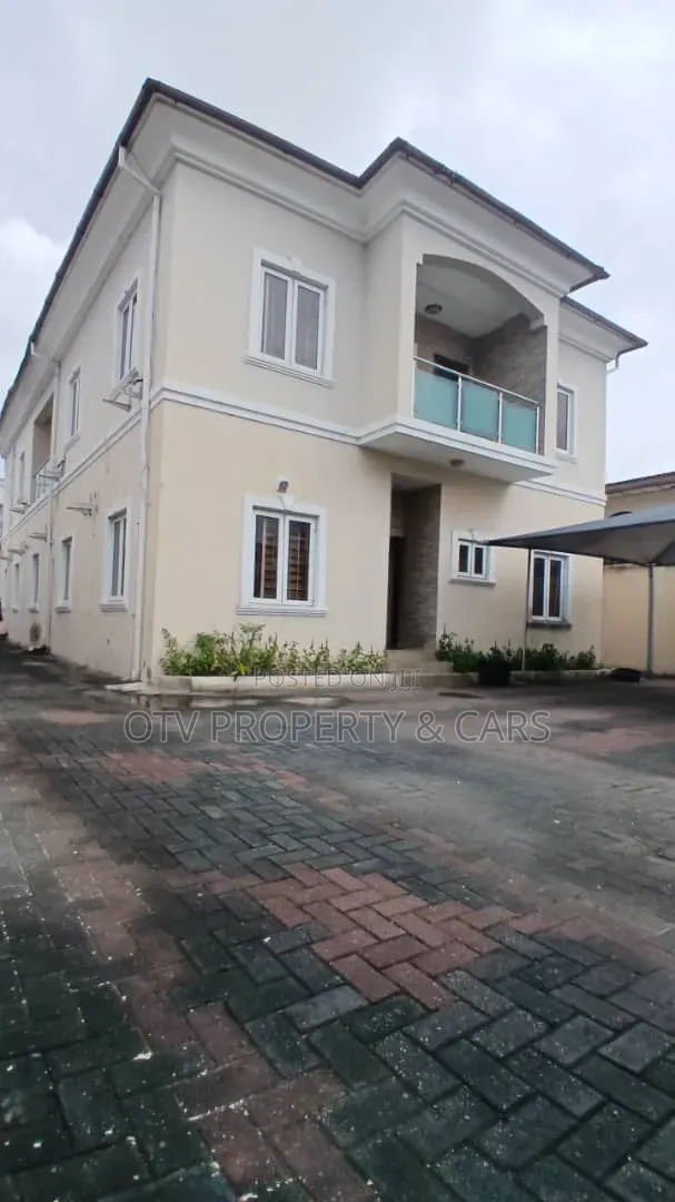 5bdrm Duplex in Lekki Phase 1 for sale