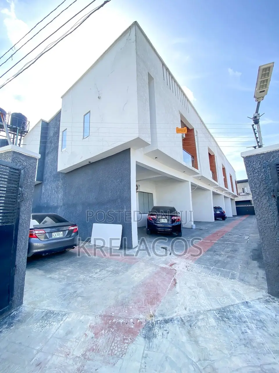 4bdrm Duplex in Orchid, Chevron for rent