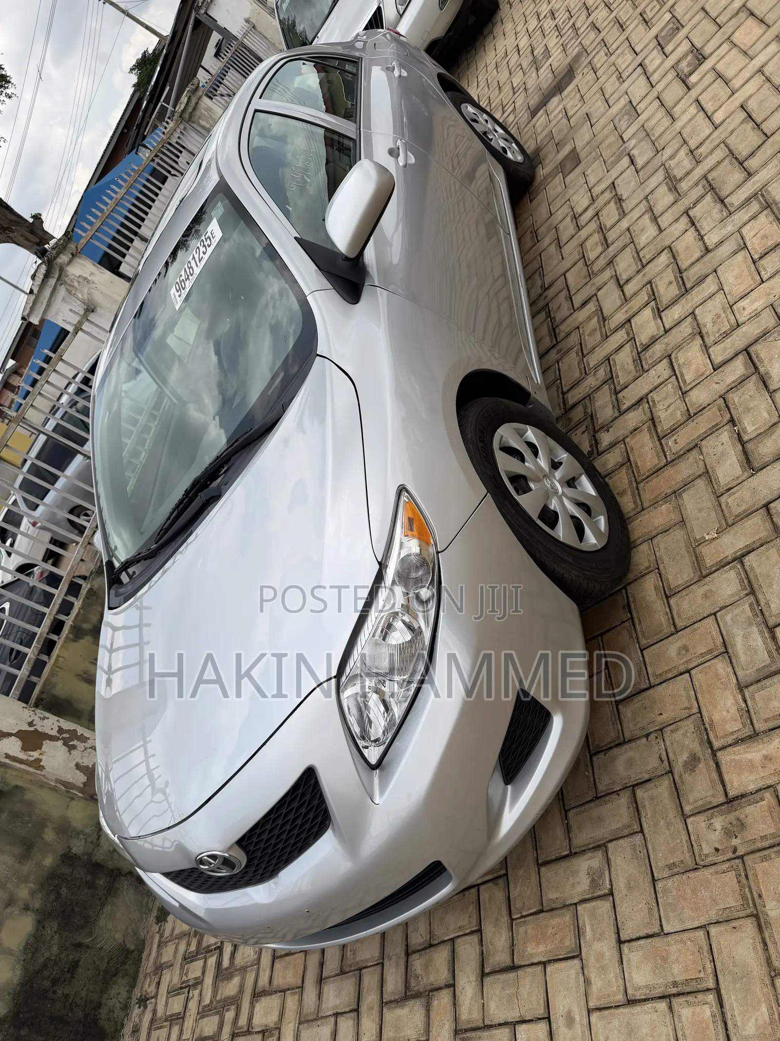 Toyota Corolla LE 4dr Sedan (1.8L 4cyl 4A) 2010 Silver