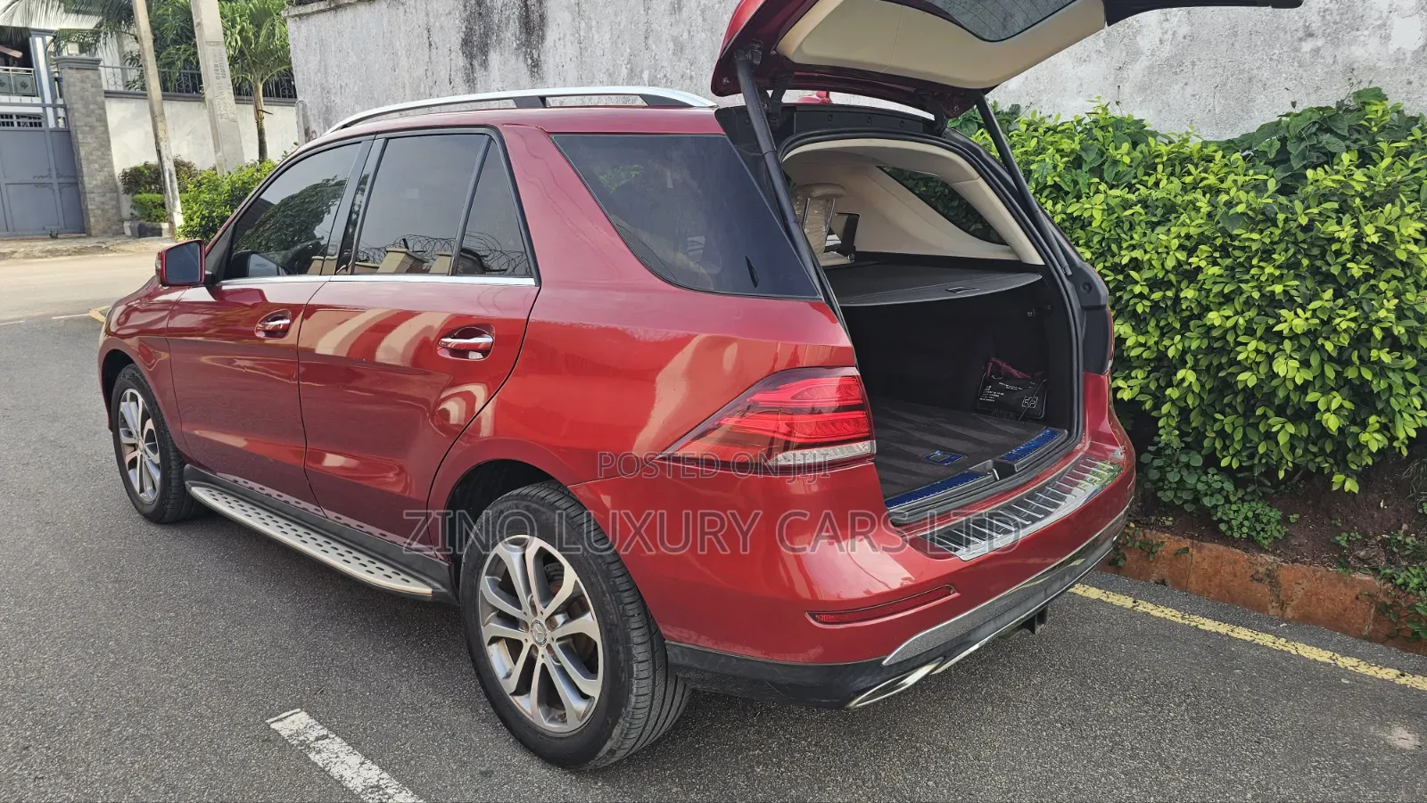 Mercedes-Benz GLE-Class 2017 Red