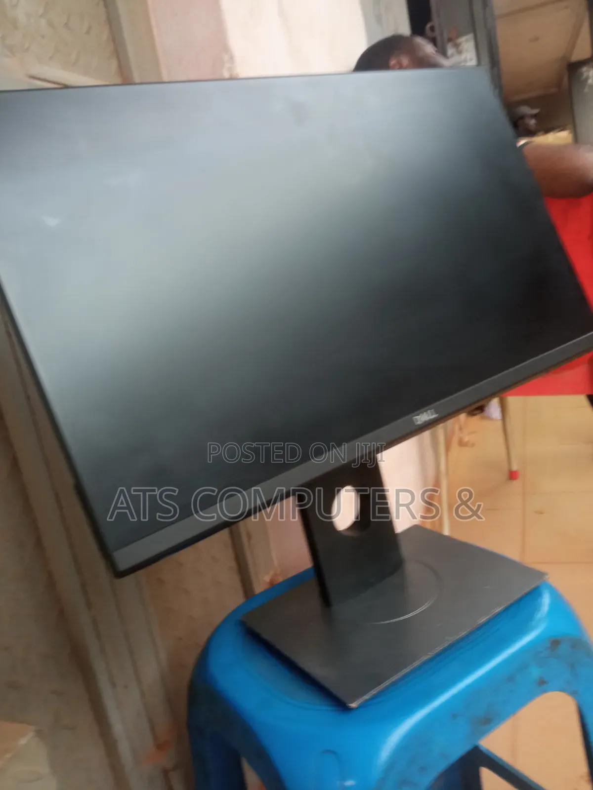 Dell 27 Inches QHD Frameless Monitor