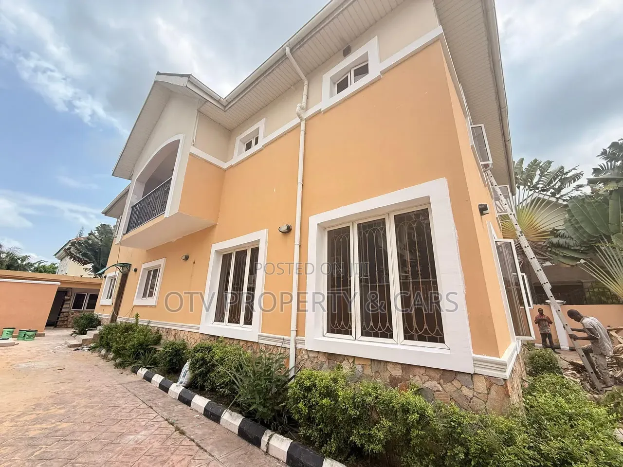 Furnished 5bdrm Duplex in Banana Island for rent