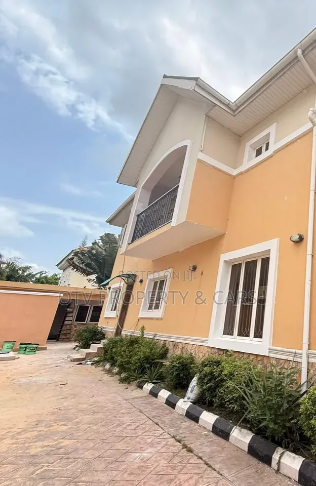 Furnished 5bdrm Duplex in Banana Island for rent