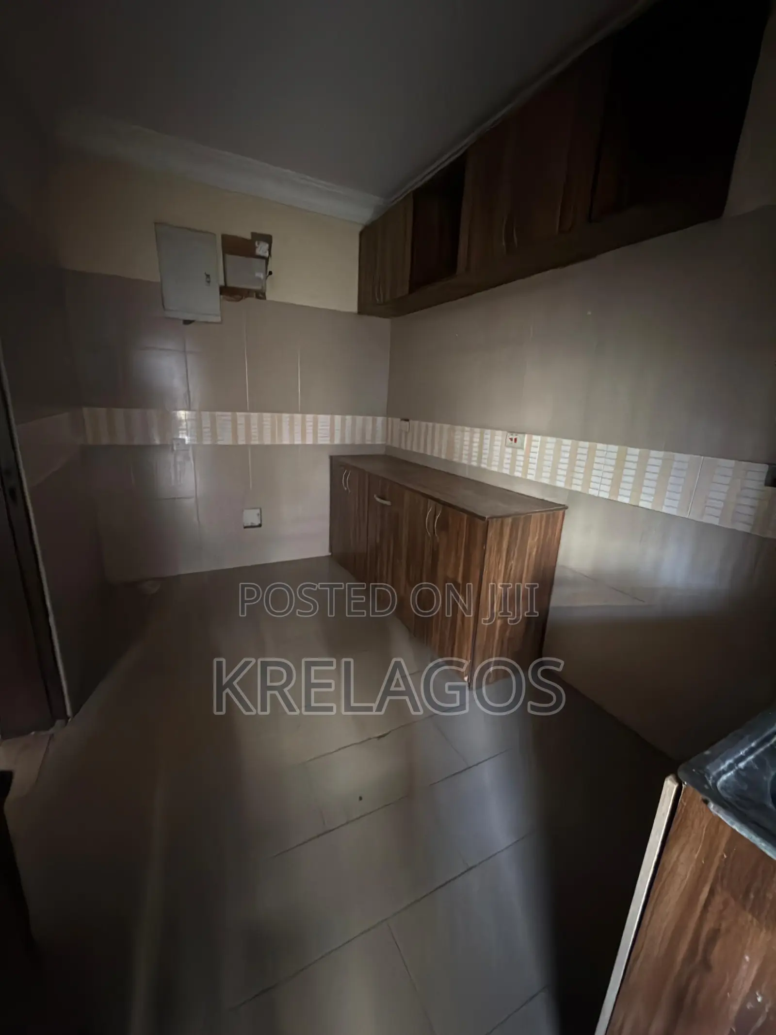3bdrm Apartment in Ikota for rent