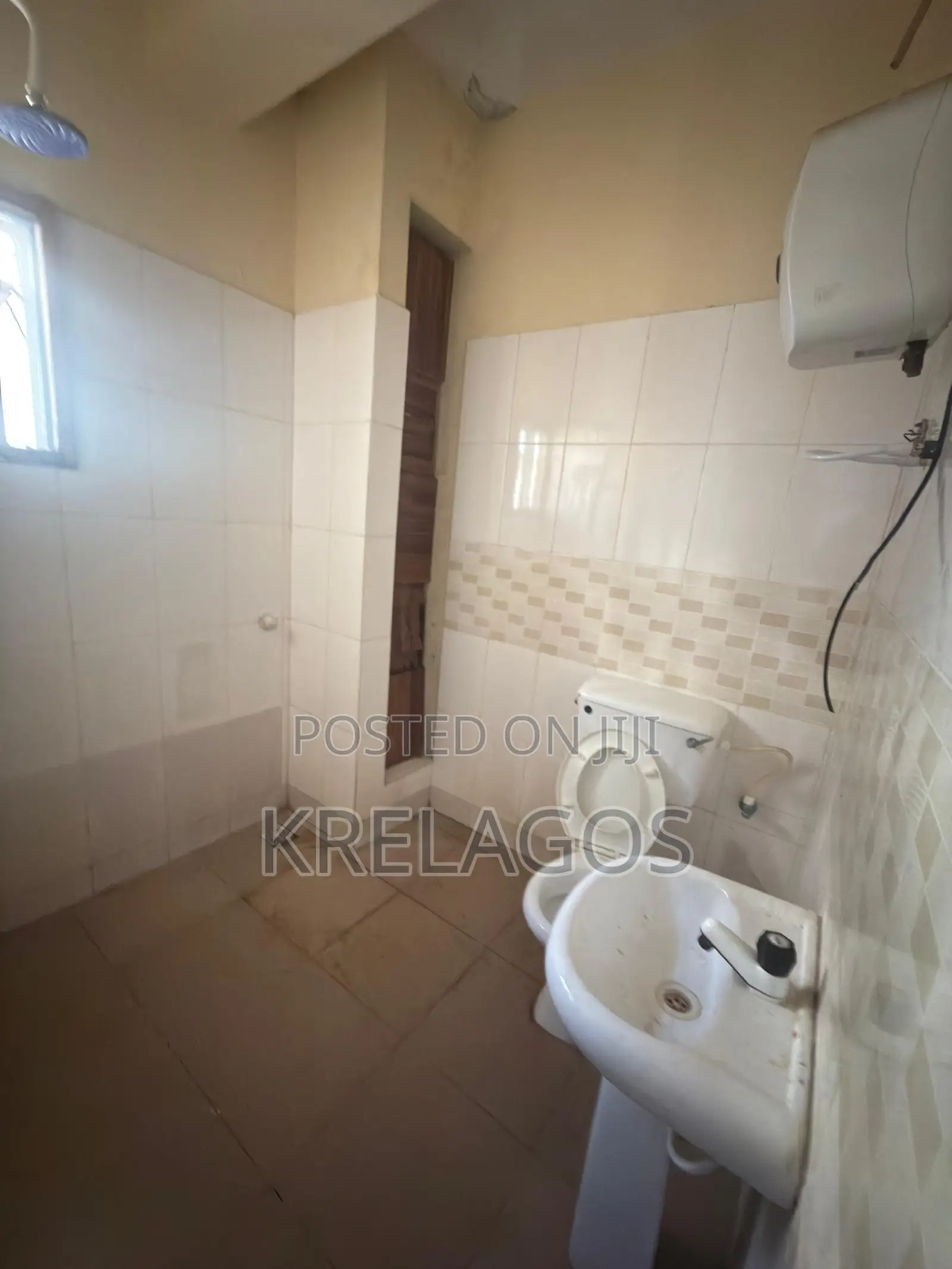 3bdrm Apartment in Ikota for rent