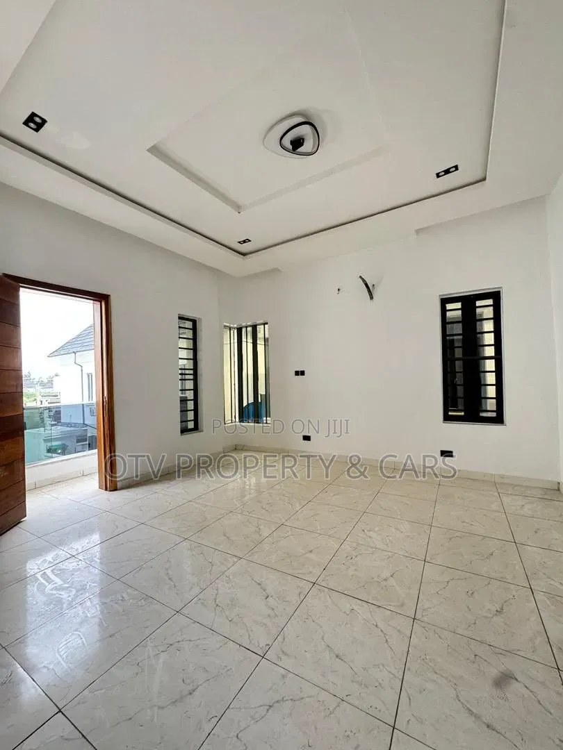 4bdrm Duplex in Epe Road for sale