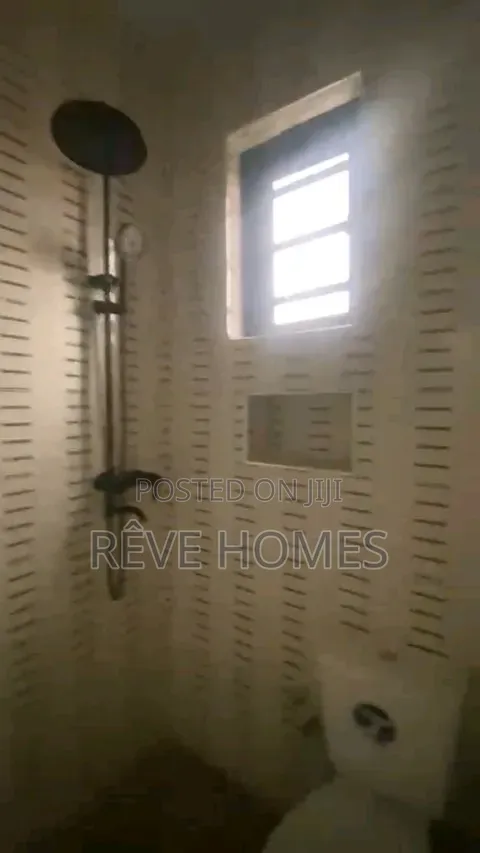 2bdrm Apartment in Millenuim/UPS for rent