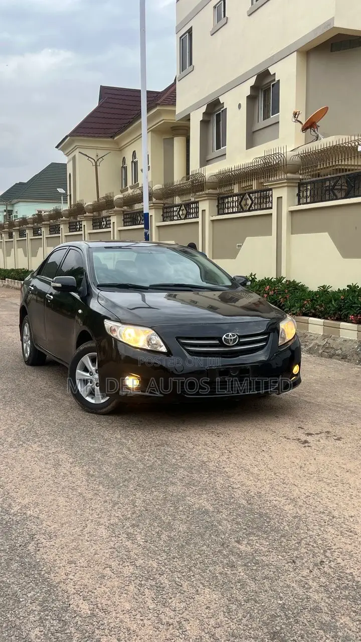 Toyota Corolla 2011 Black