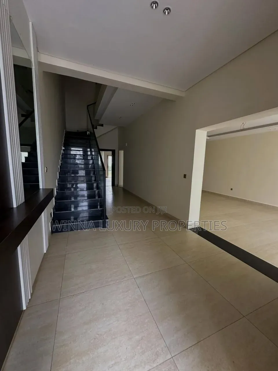 6bdrm Townhouse/Terrace in Katampe Extension for sale