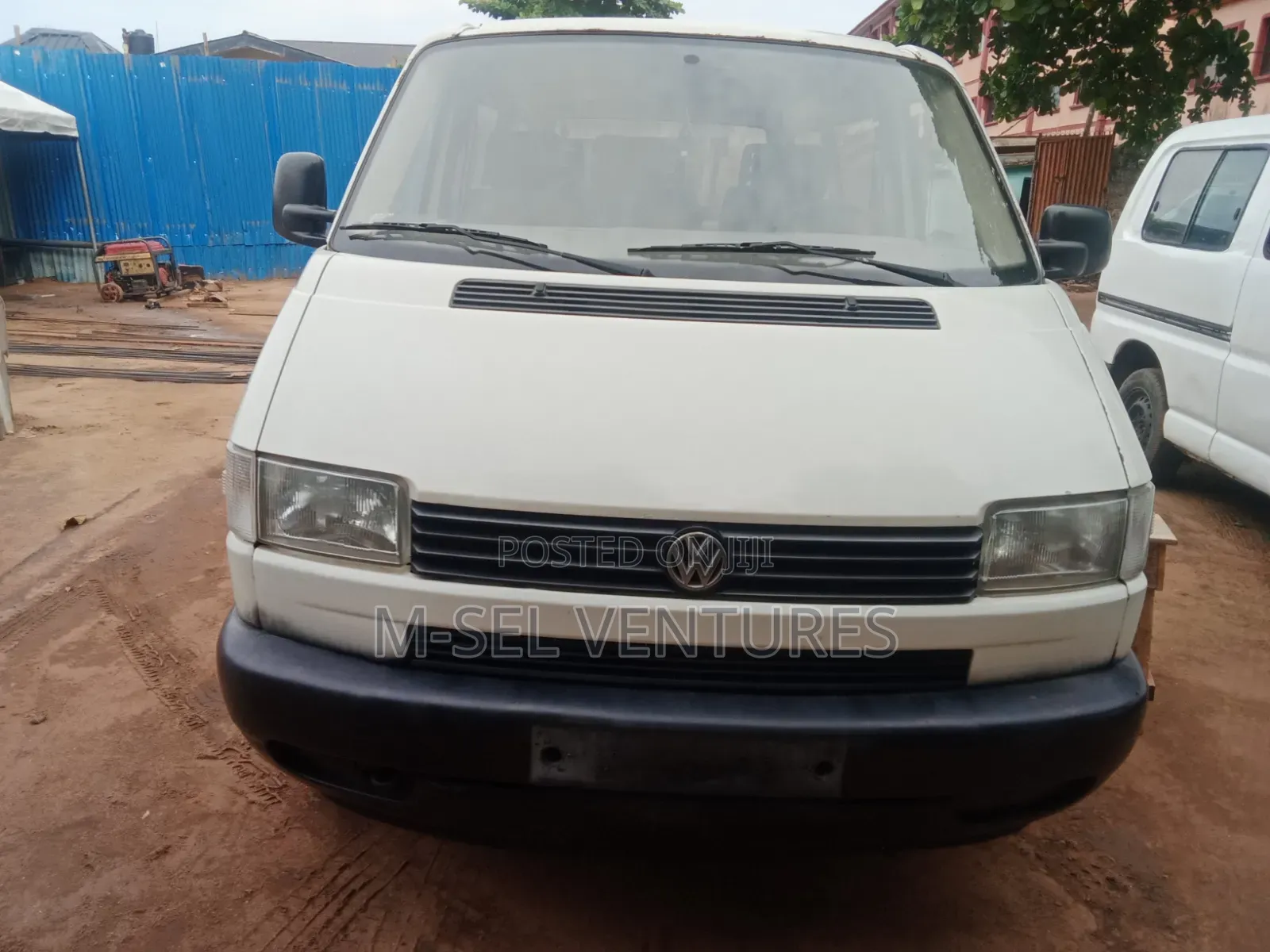 Volkswagen Transporter 2000 White