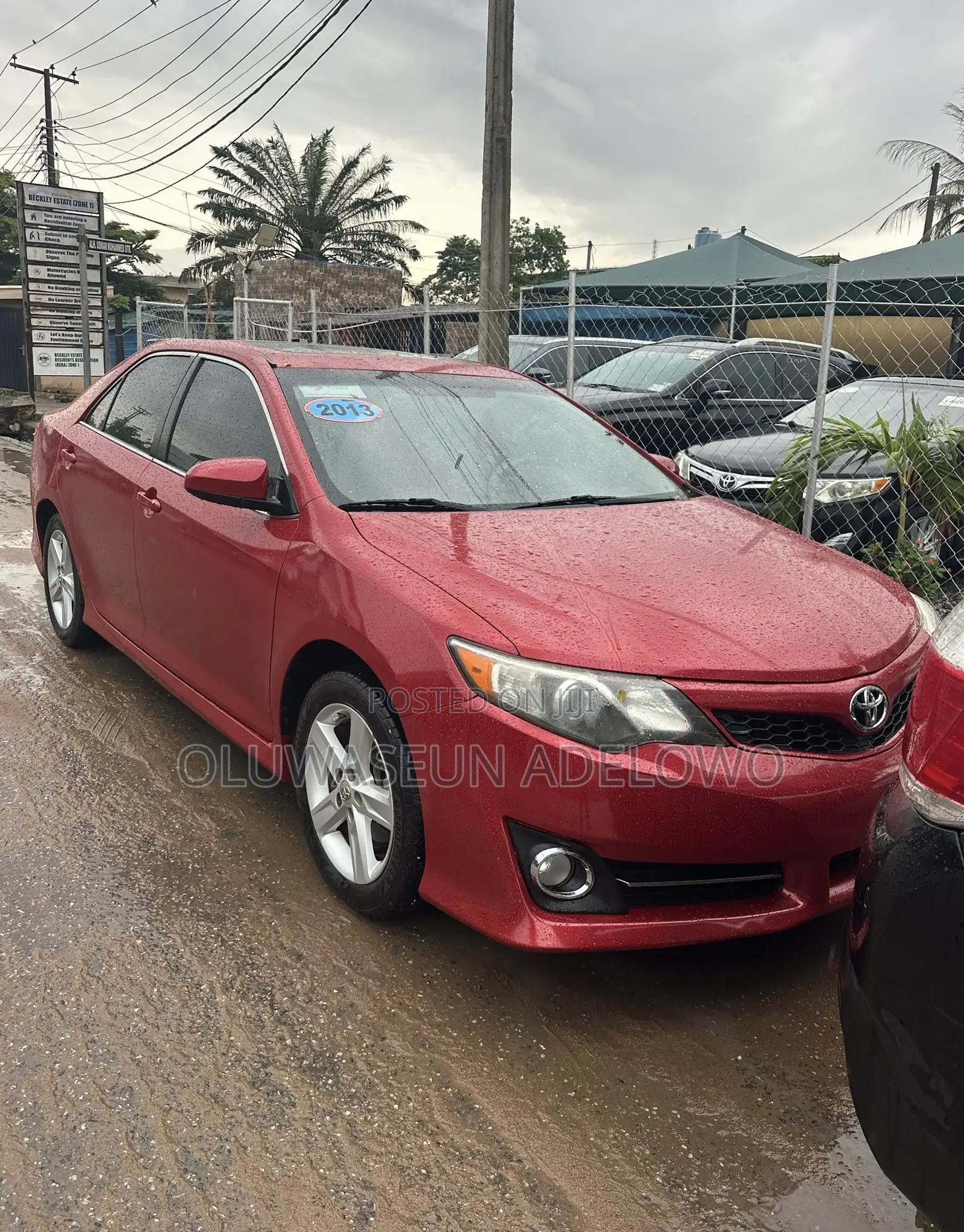 Toyota Camry SE 4dr Sedan (2.5L 4cyl 6A) 2012 Red