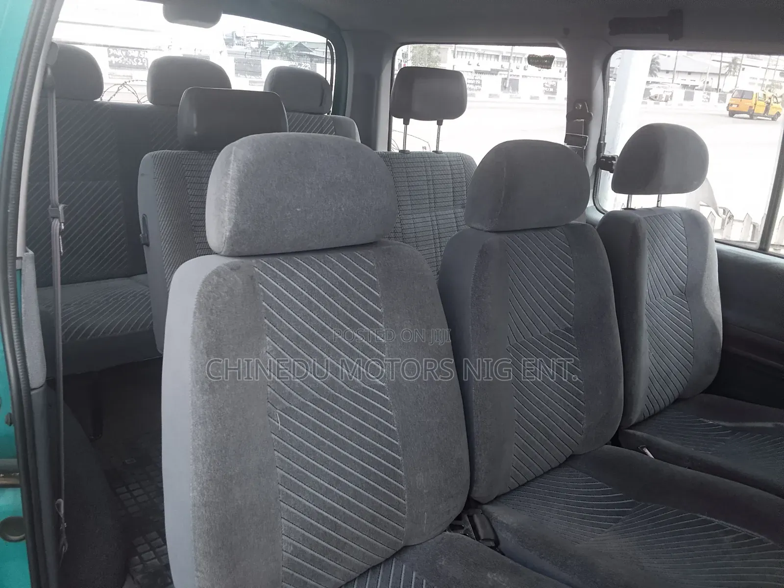Toyota HiAce 2000 Green